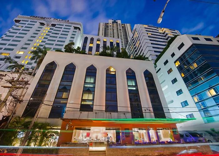 Pipa Sukhumvit 11 By Kingston Отель 4*