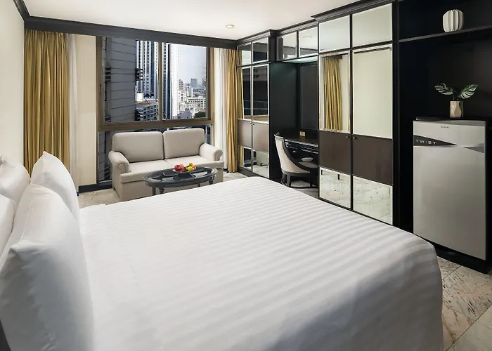 Отель Pipa Sukhumvit 11 By Kingston 4*