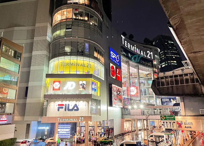 曼谷素坤逸11巷琵帕酒店
